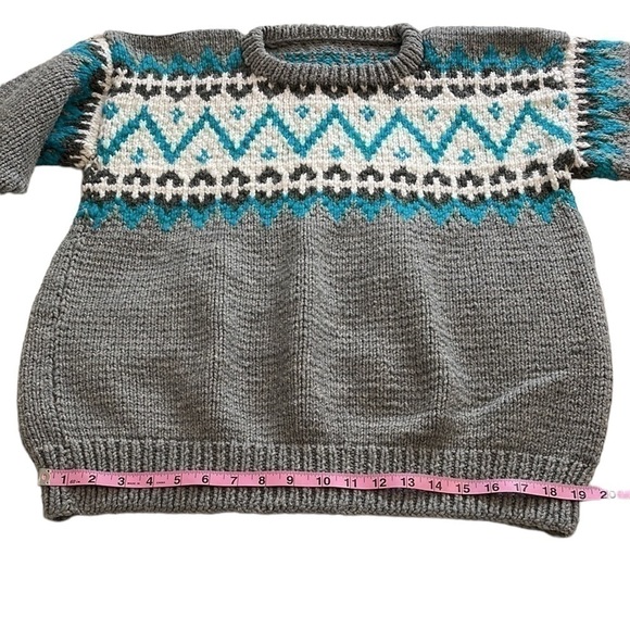 Hand Knit Vintage Fair Isle Pattern | Nordic Style Sweater - Size Medium - Picture 6 of 10